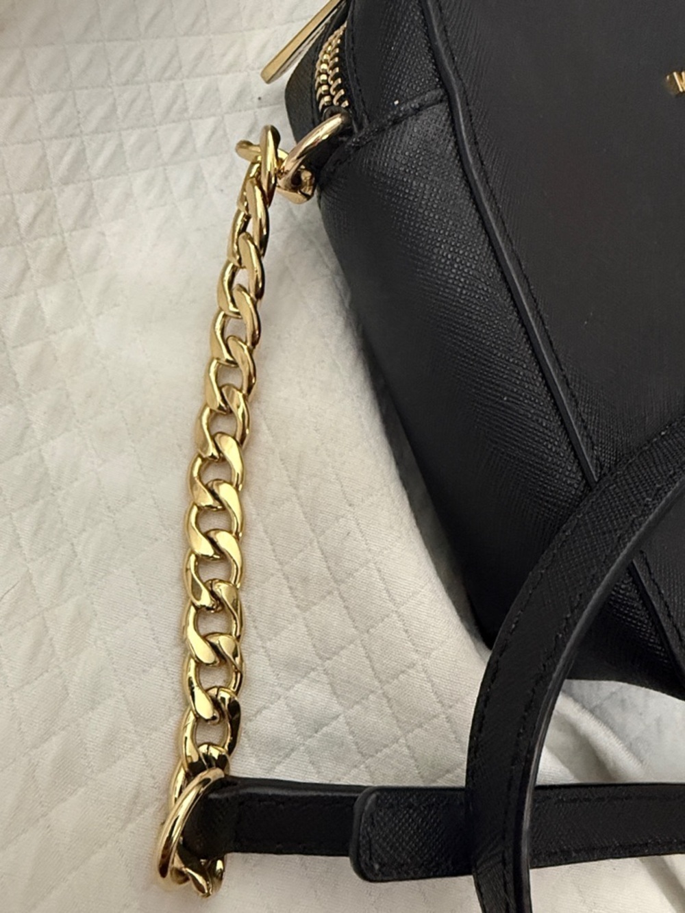 Michael Kors Black Saffiano Leather Crossbody w Gold Chain 9.5"W X 6.5"H X 2"D - Picture 4 of 14